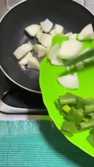 Foto langkah ke 3 dari resep Telur Bombay Saus Tiram.