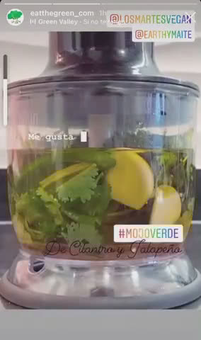 Foto del paso 3 de la receta: Mojo de Jalapeño y Cilantro