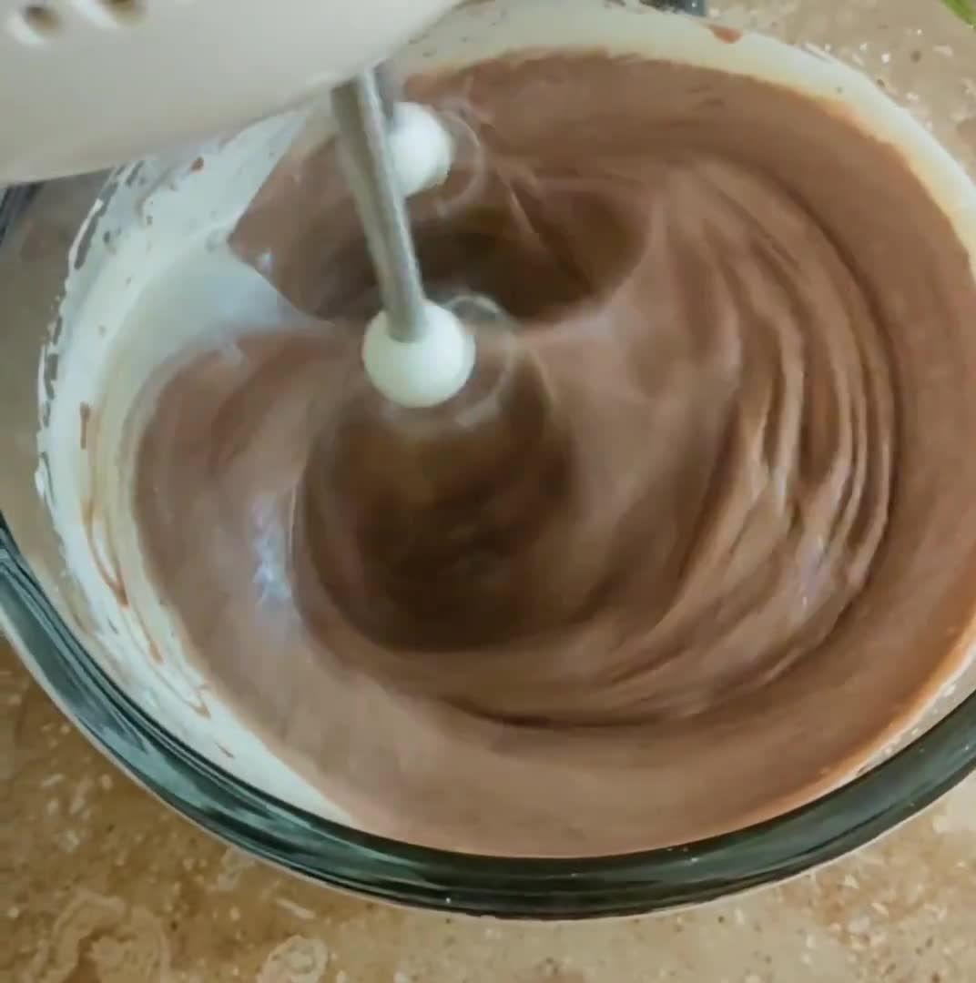 A picture of step 2 of Nutella Swirl Fudge Brownie.