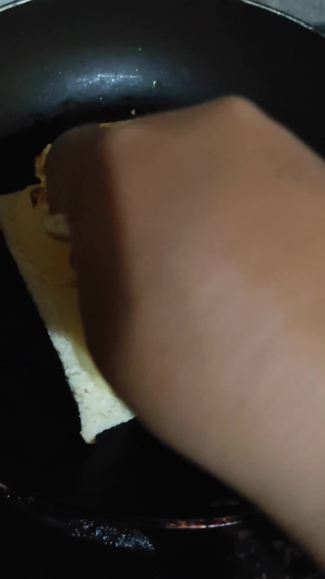 Foto langkah ke 6 dari resep Sandwich Panggang Endog Ceplok (Sarapan Mevvah Di Tanggal Tua).