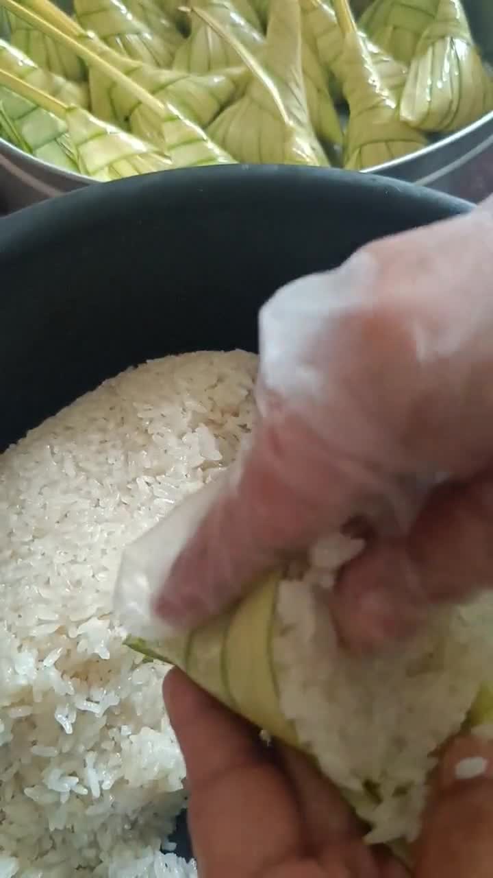 Gambar langkah 6 resipi Ketupat Palas Frozen.