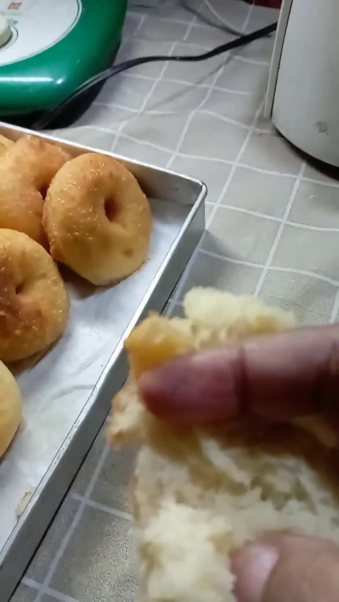 Foto langkah ke 10 dari resep Donat Kentang Tanpa Ulen.