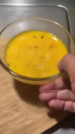 Foto del paso 2 de la receta: Huevos ahogados con Salsa de Jitomate 🥫