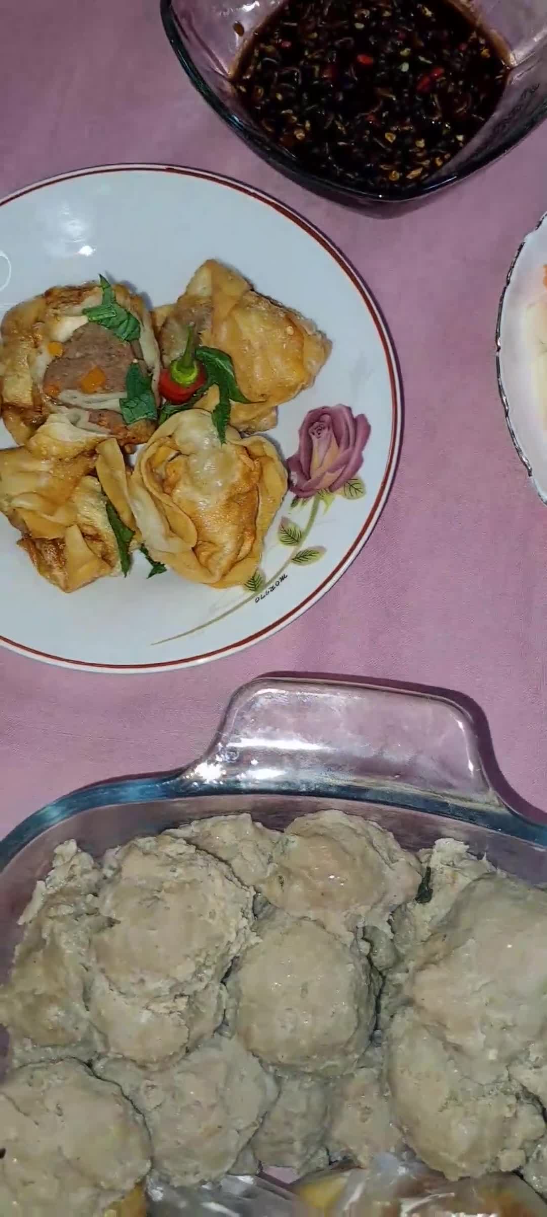 Foto langkah ke 5 dari resep *Pangsit Isi Daging*.