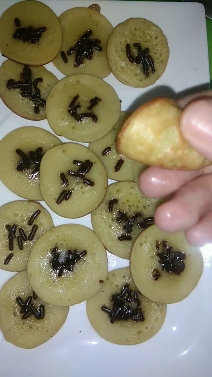 Foto langkah ke 4 dari resep Kue Cubit Takaran Sendok.