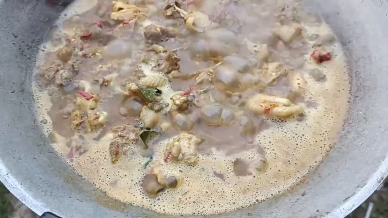 รูปขั้นตอนการทำที่ 6 ของ คั่วแห้มไก่บ้านใบยี่หร่า สูตร ภาคเหนือ