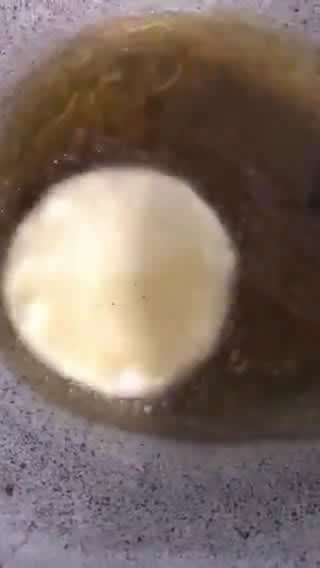 Gambar langkah 3 resipi Roti Puri.