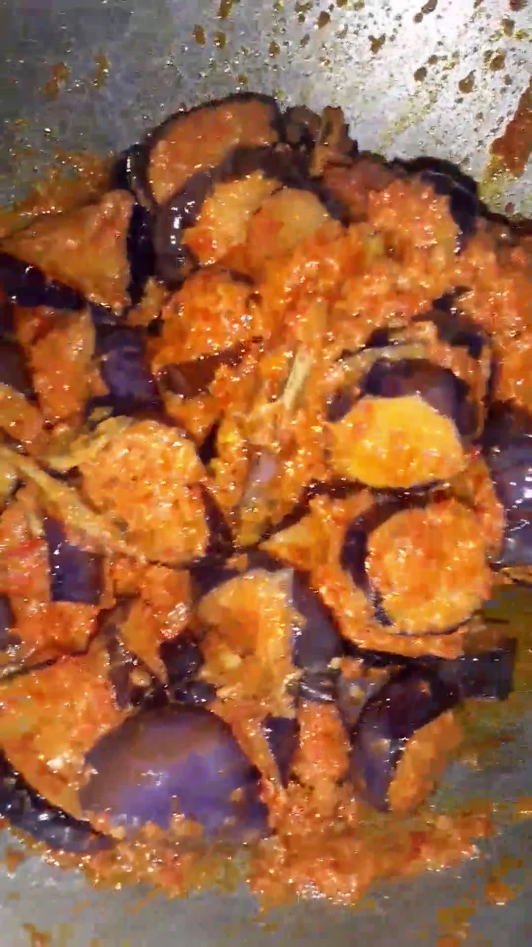 Foto langkah ke 5 dari resep Terong Teri Balado.