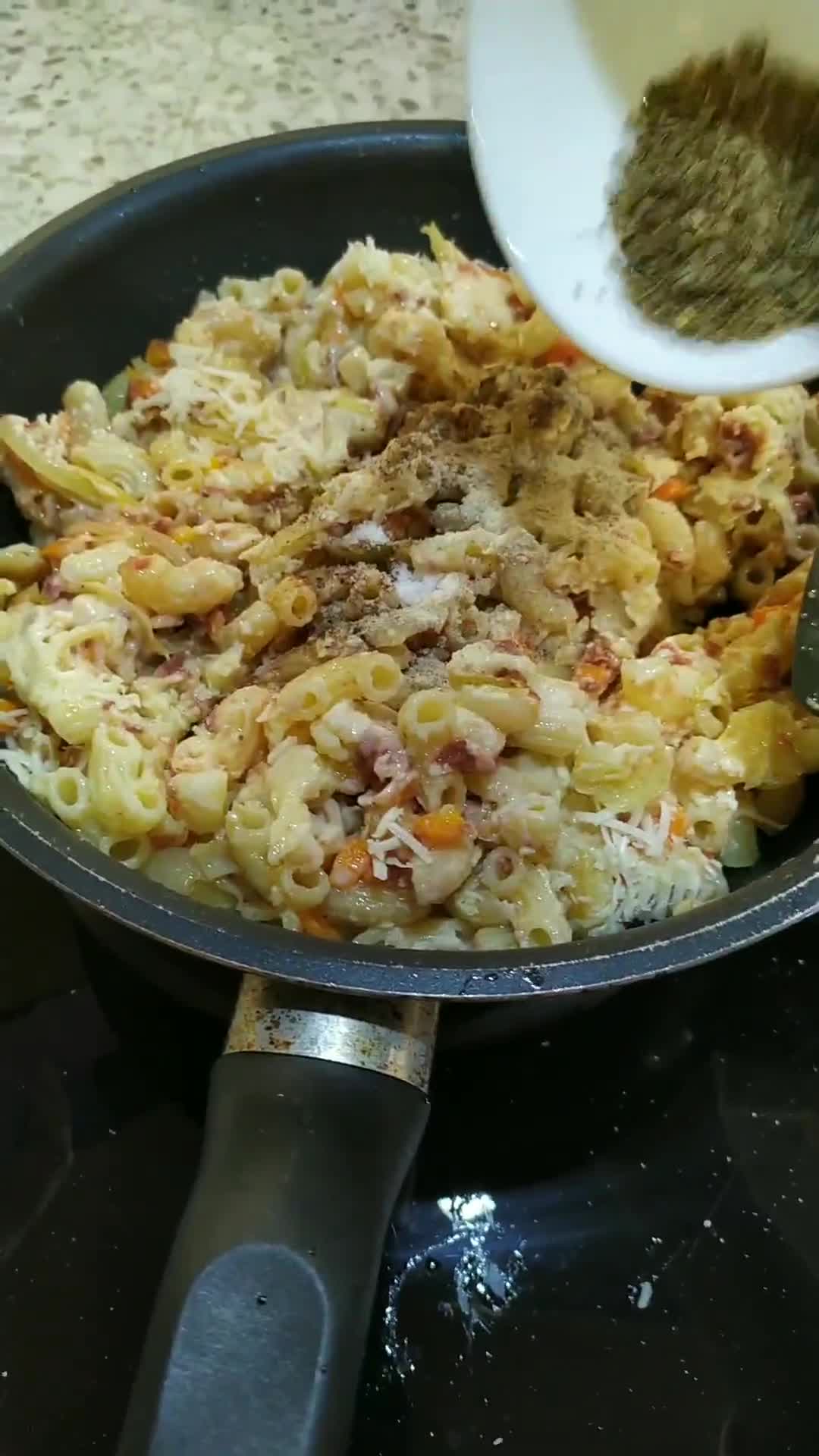 Foto langkah ke 4 dari resep Bola-Bola Makaroni Keju.