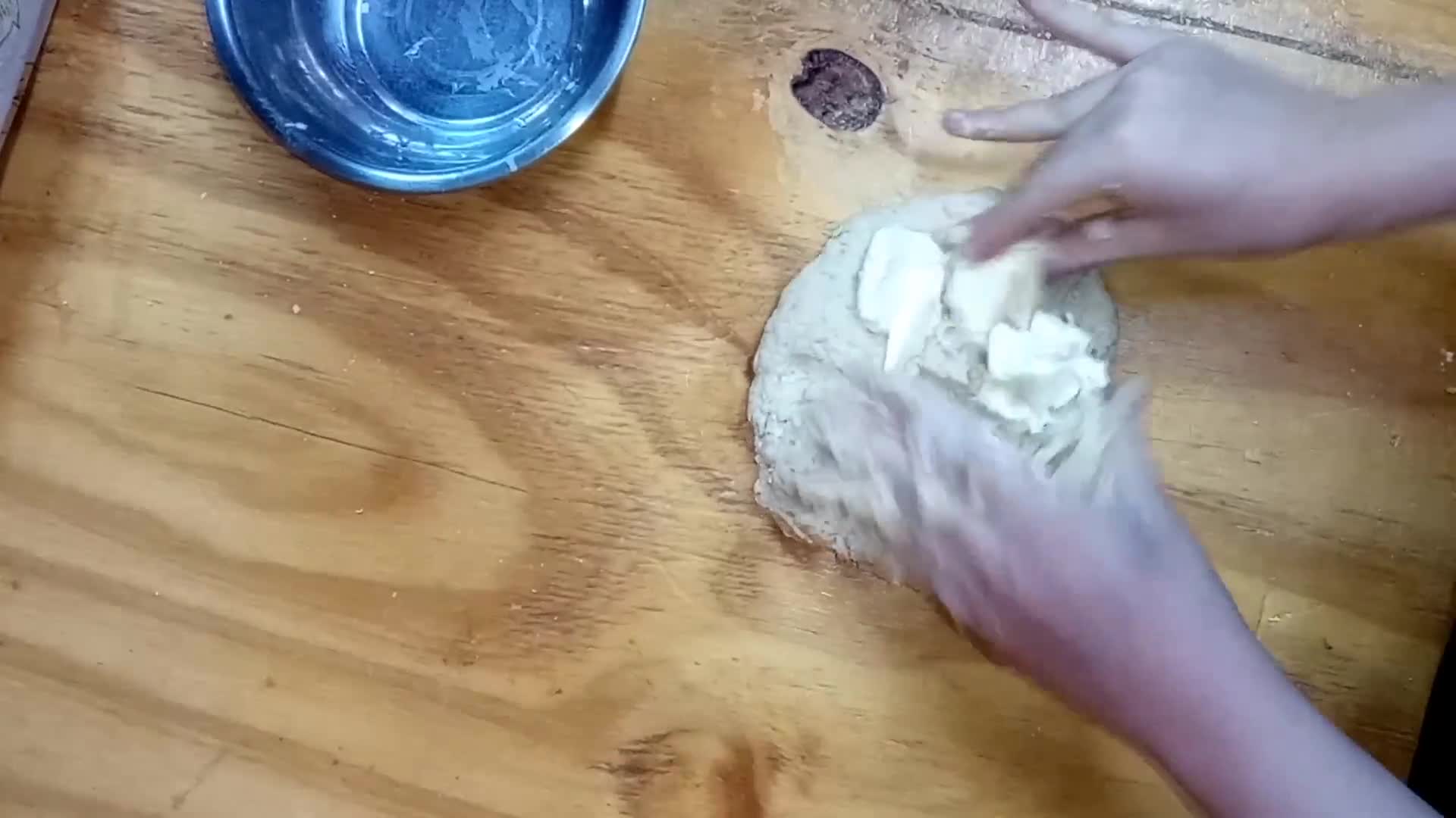 Foto del paso 5 de la receta: Torta 80 golpes con levadura seca