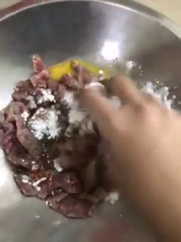A picture of step 1 of Beef Chilli.