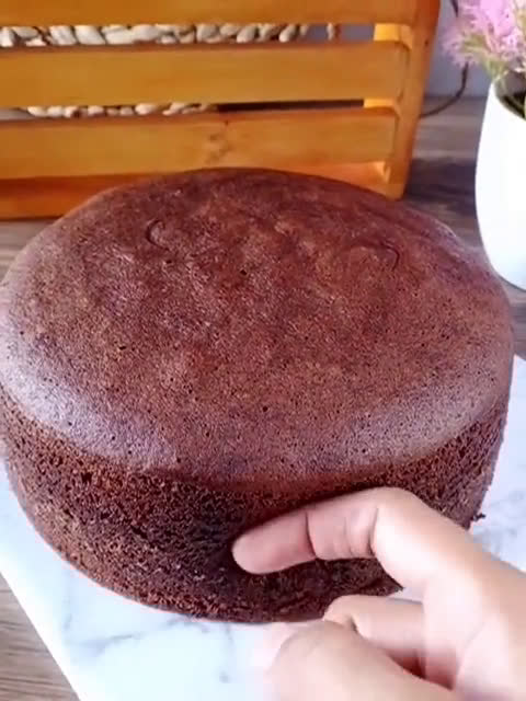 Foto langkah ke 3 dari resep Bolu coklat kukus / base cake ultah uk 18.