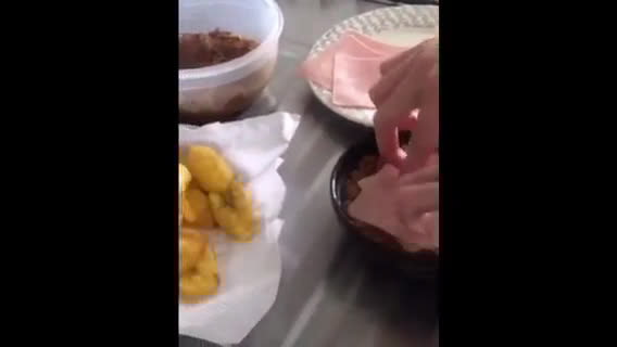 Foto del paso 2 de la receta: PASTICHO / PASTEL DE Plátano SIN HORNO. Súper fácil y rápido 🍽🍺🥮