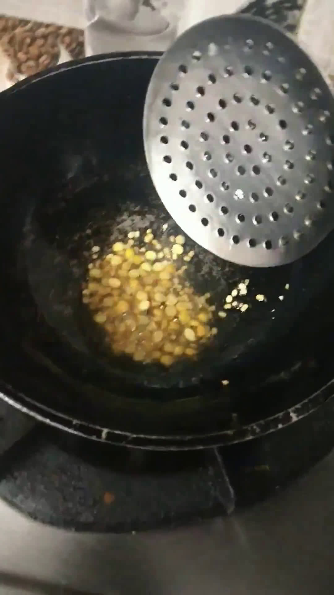 பிரெட் உப்புமா / Bread Upma ரெசிபி ஸ்டேப் 2 புகைப்படம்