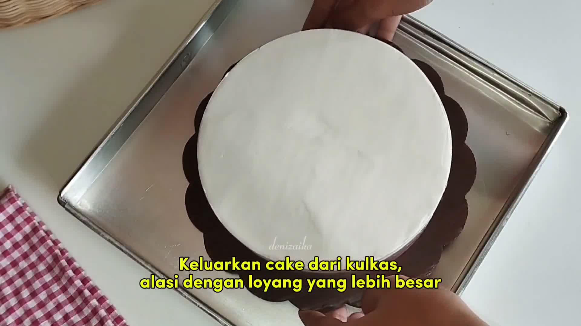 Foto langkah ke 9 dari resep Red Velvet Tanpa Terigu (No Mixer, Bisa Oven/Kukus).
