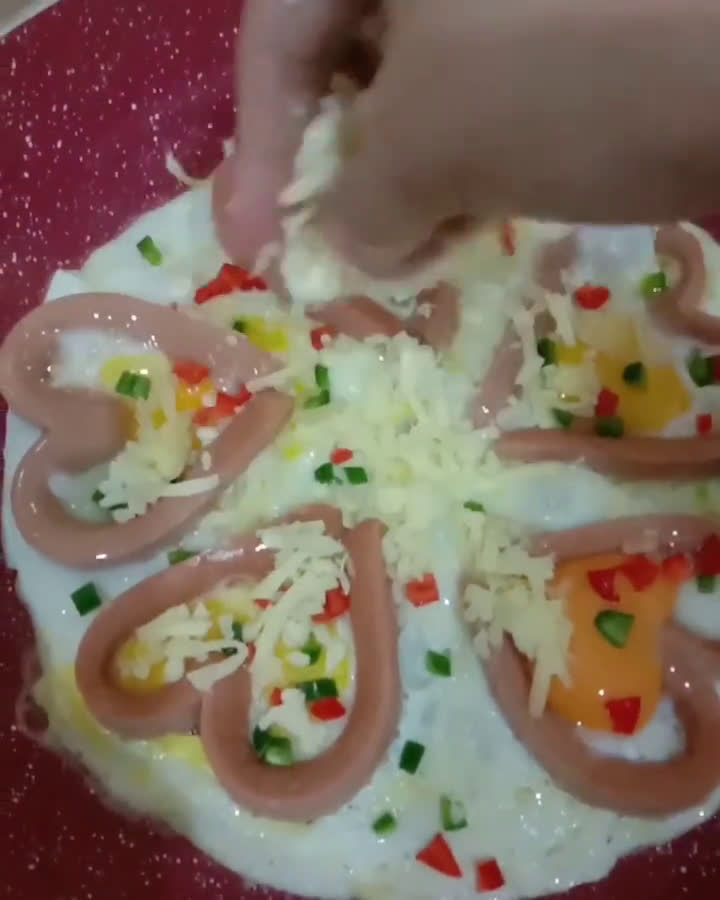 Gambar langkah 3 resipi Sosej & Telur Berkeju.