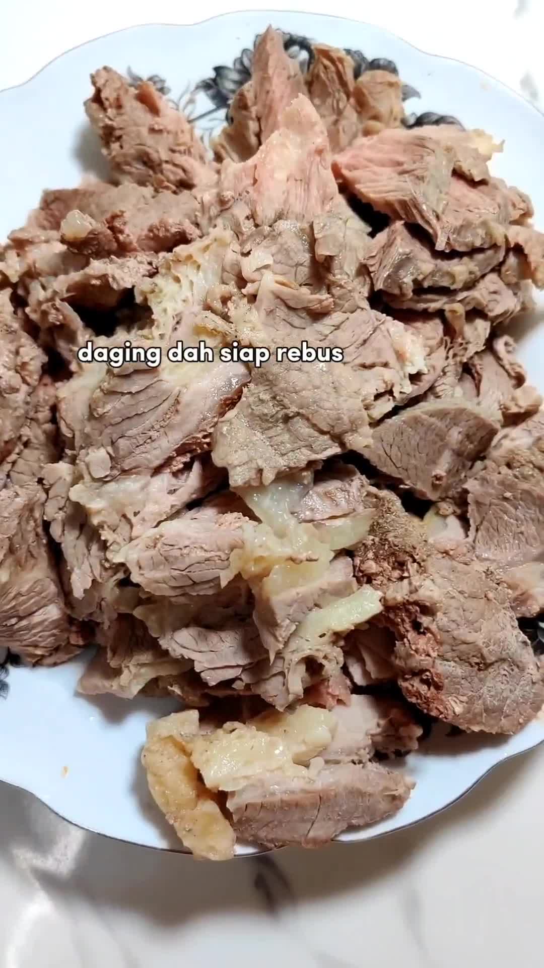 Gambar langkah 2 resipi Daging Masak Merah simple.