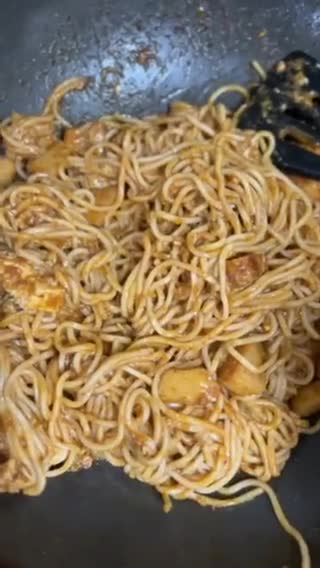 Gambar langkah 7 resipi Mi Sotong Bayam.