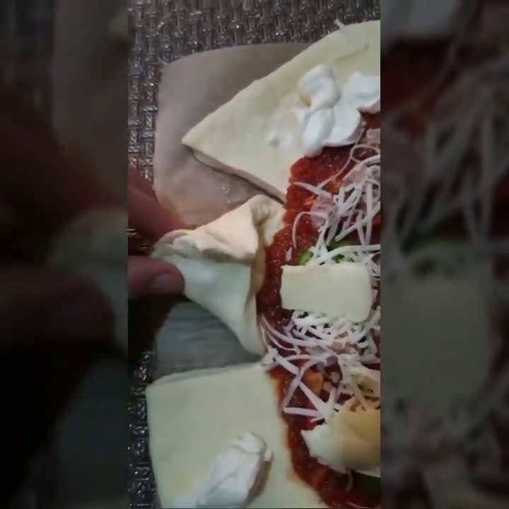 عکس مرحله 5 از دستور پیتزا ستاره ایی🍕⭐