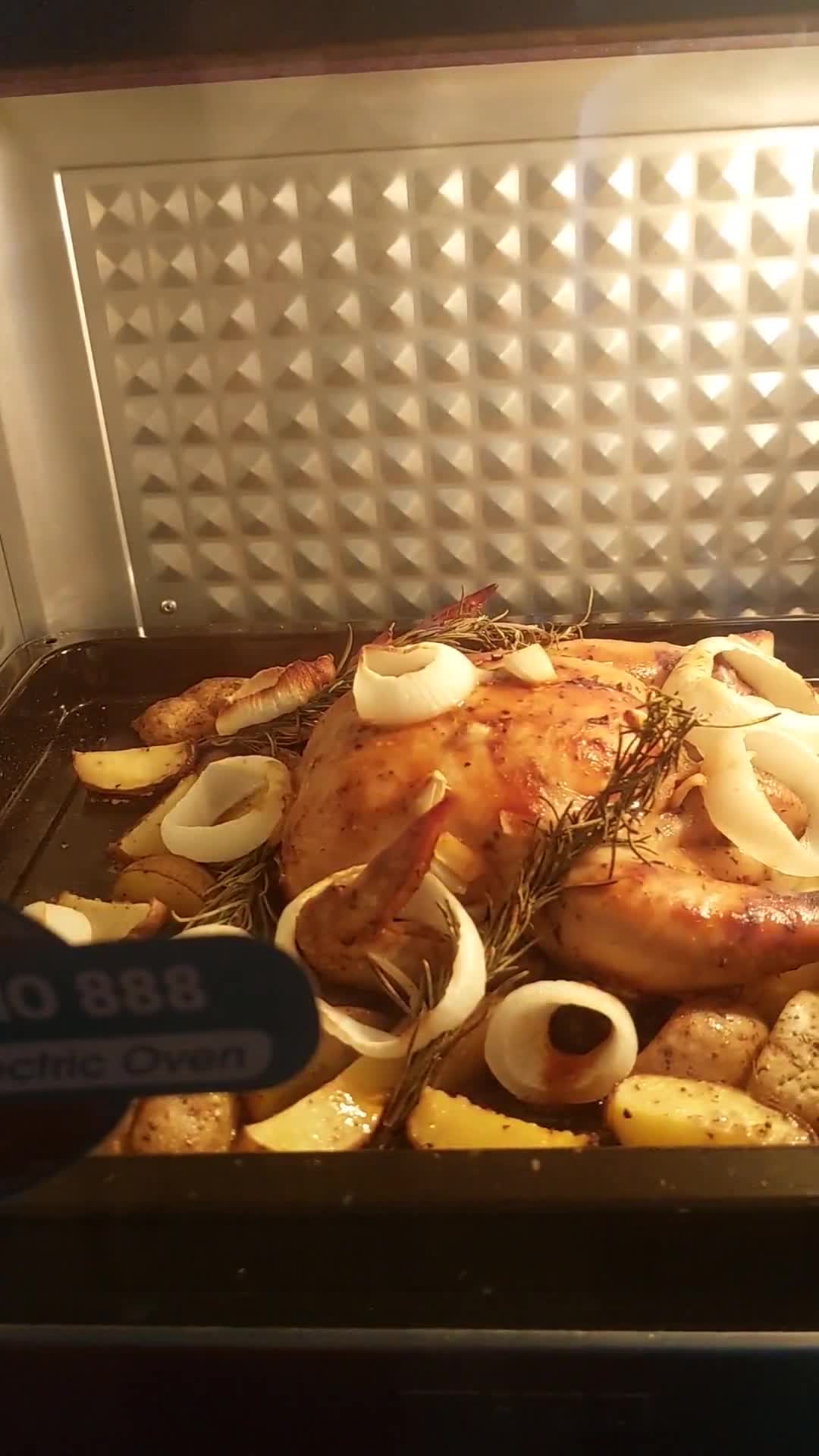 Foto langkah ke 4 dari resep Roasted Chicken Rosemary.
