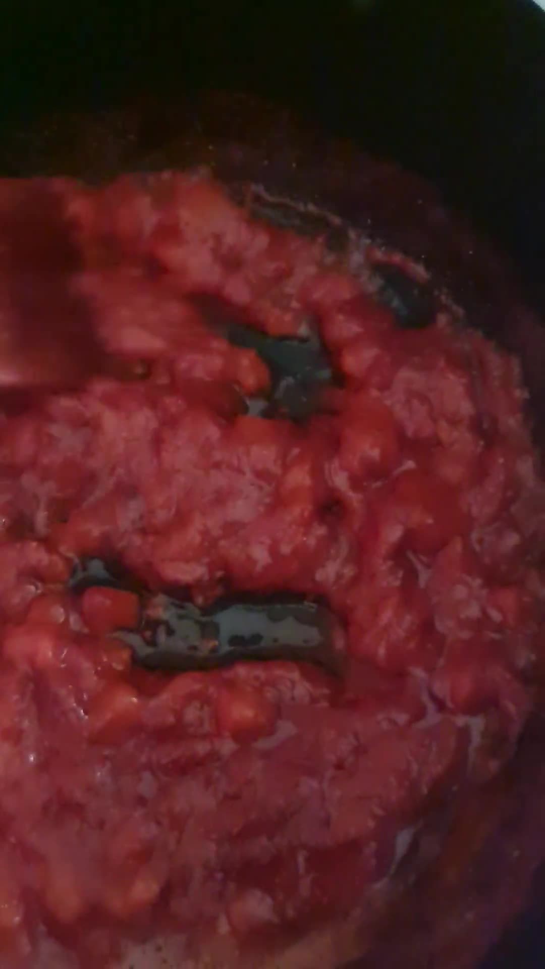 Foto del paso 2 de la receta: Yogur de frutilla 🍓 🍓 🍓 natural, natural 🐂🐃🐄