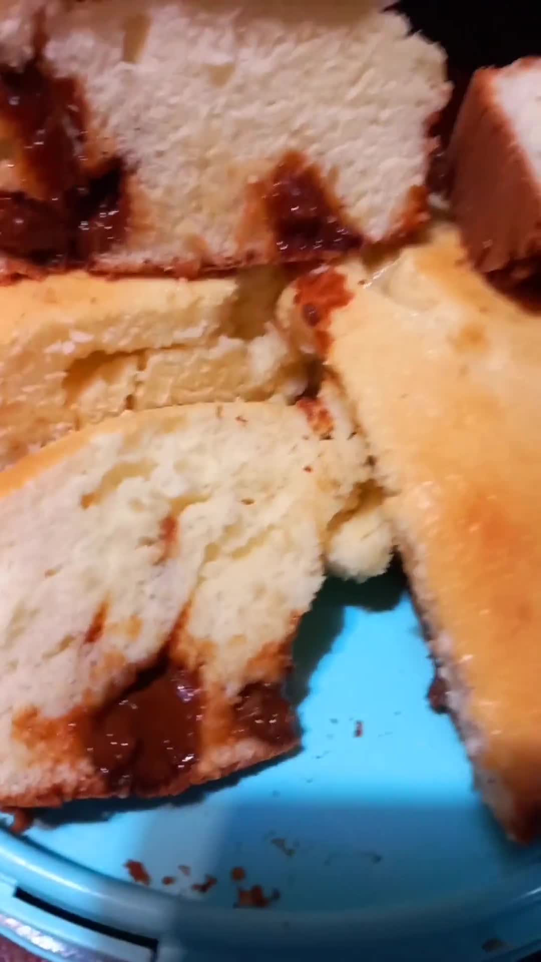 Foto del paso 9 de la receta: Bizcochuelo de Limón🍋 con Dulce de Leche🍯💞
