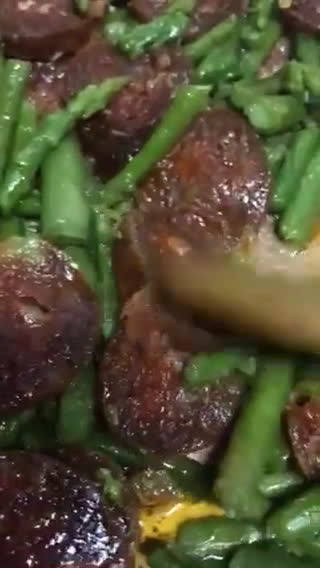 Foto del paso 5 de la receta: Tortilla de espárragos verdes con chorizo