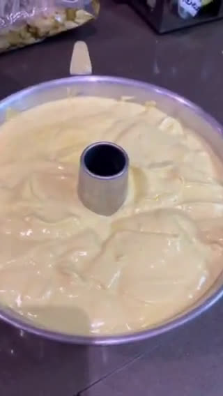 A picture of step 6 of Musang King durian chiffon cake.
