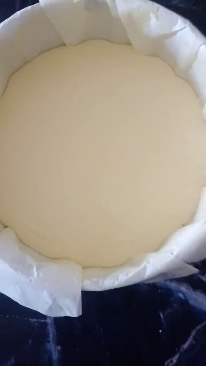 Gambar langkah 2 resipi Burnt Cheese Cake Mudah Hanya Dengan Blender Sahaja.