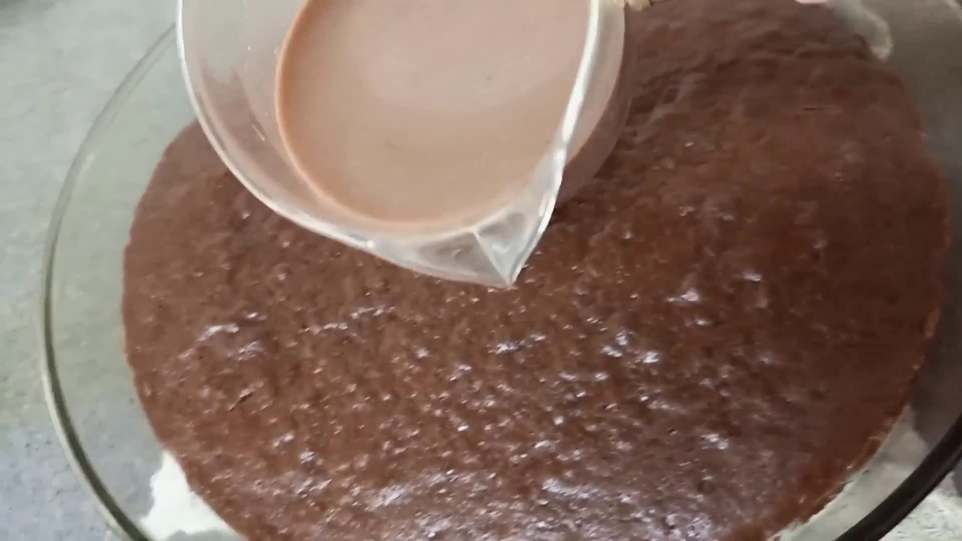 صورة لخطوة 2 من وصفة طبقات الكيك والمهلبيه