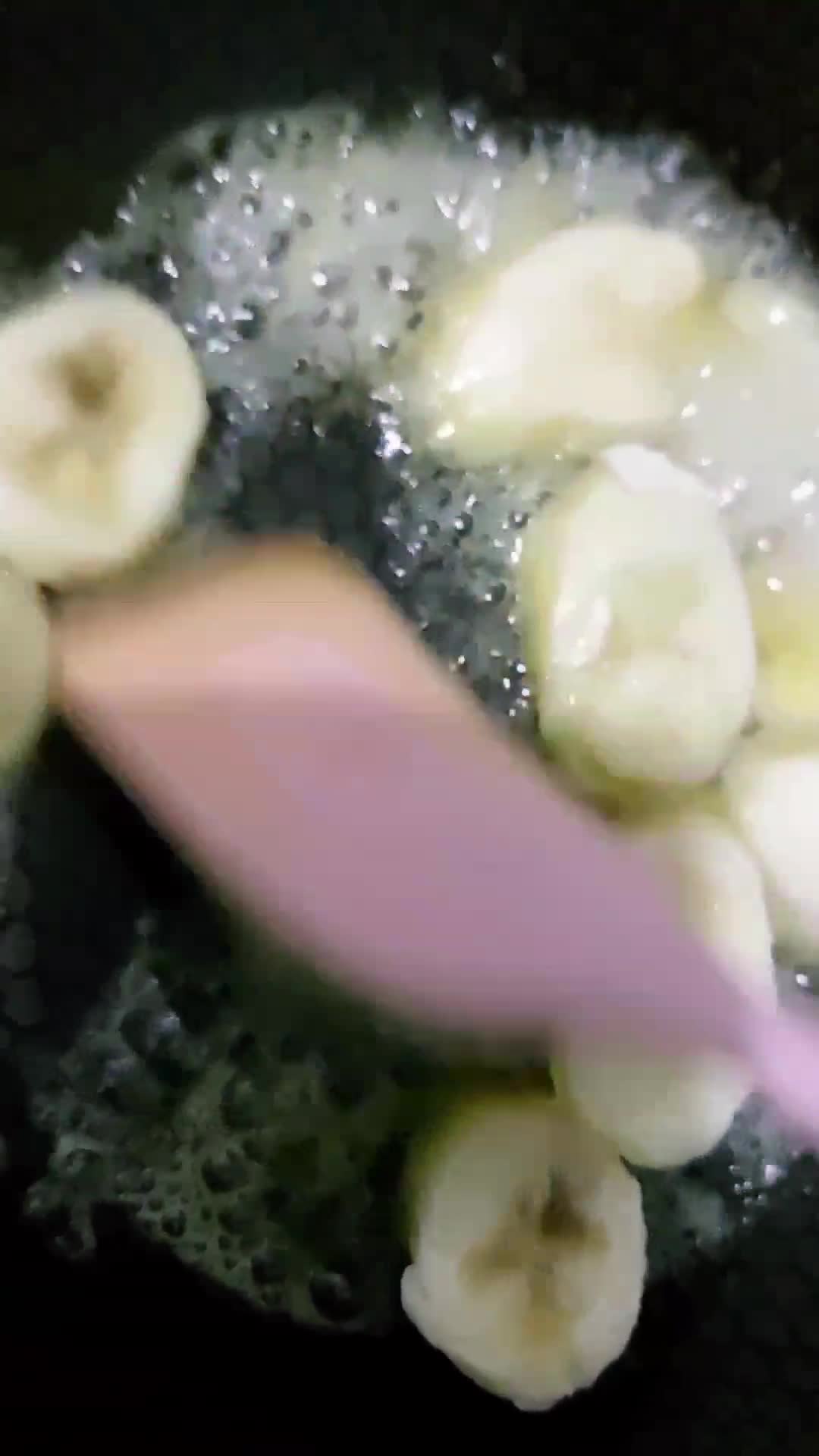 صورة لخطوة 2 من وصفة موز مكرمل 🍌