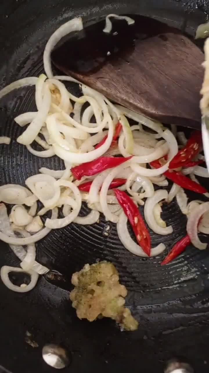 Foto langkah ke 5 dari resep Brokoli Tumis.