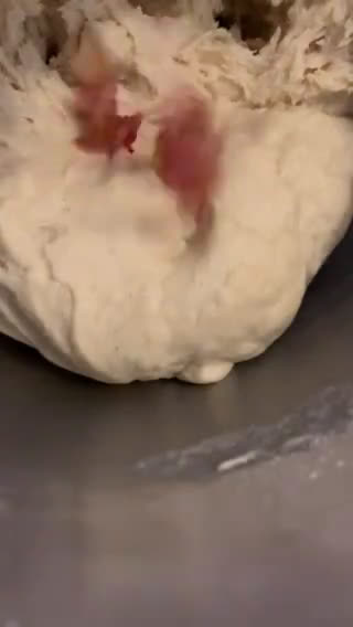 Foto del paso 1 de la receta: A falta de chicharrones, bueno es el tocino 🥓 Pan amasado