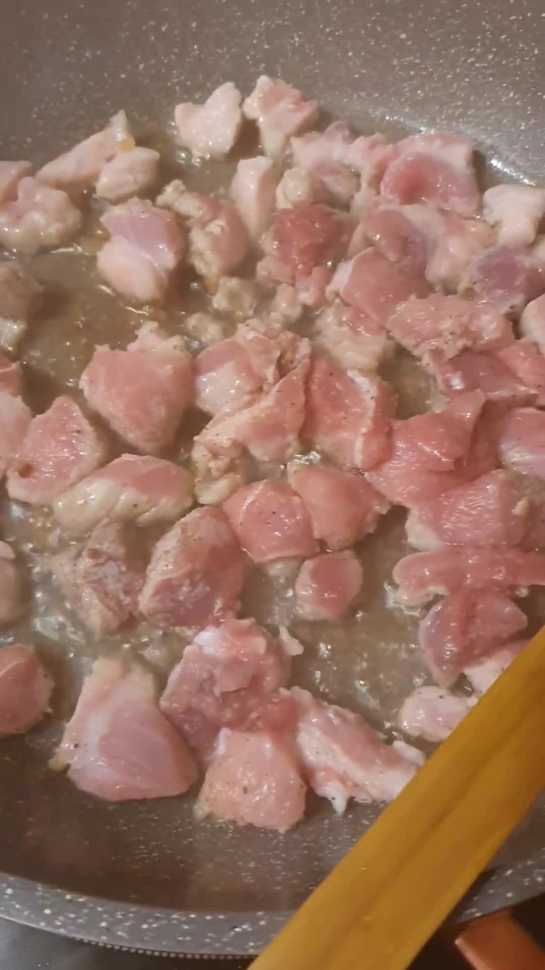 Foto del paso 1 de la receta: Fritura de cerdo al estilo moldavo