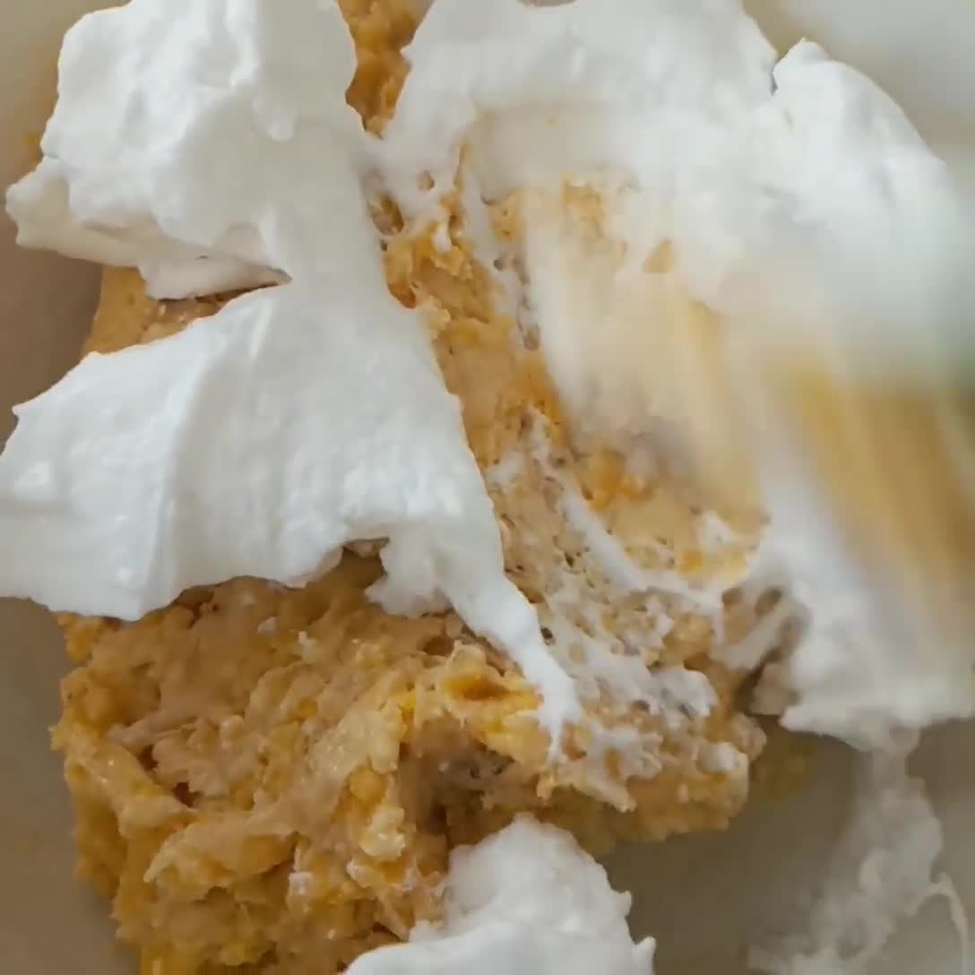 Foto langkah ke 4 dari resep Proll Pisang Keju Kukus.