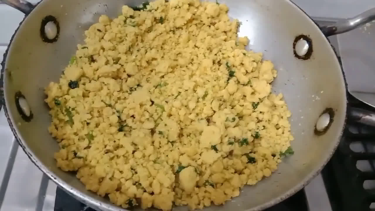 चना दाल स्टफ्ड पराठा (chana dal stuffed paratha recipe in hindi) रेसिपी चरण 3 फोटो