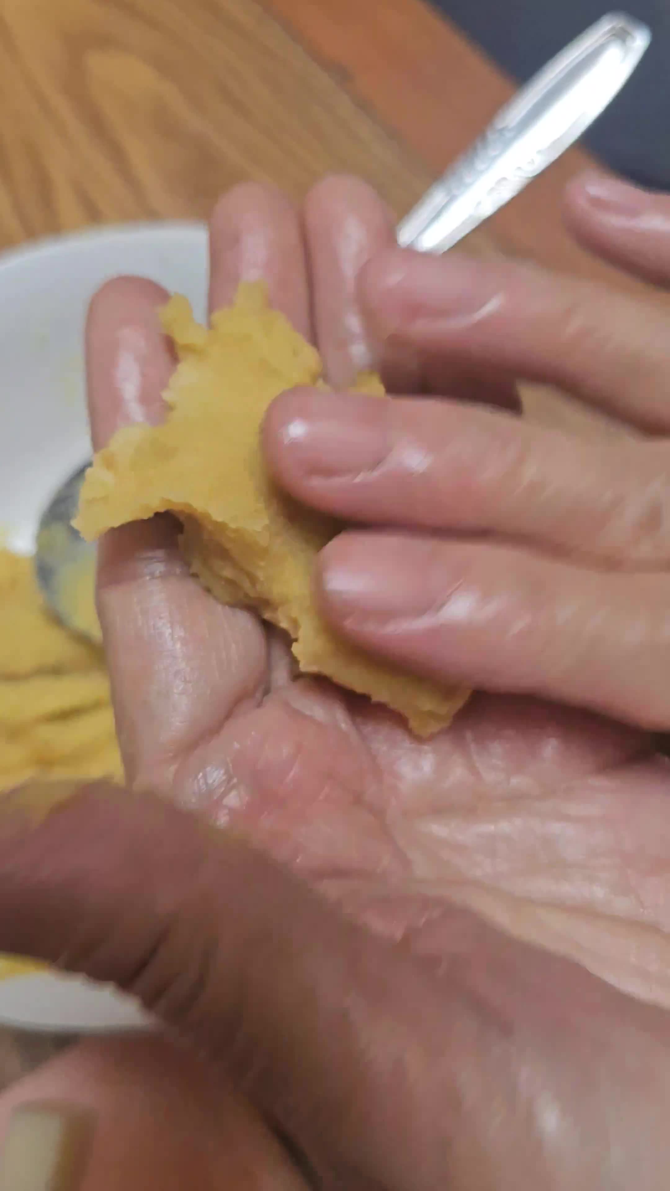Foto langkah ke 6 dari resep Bola Ubi Mozzarella.