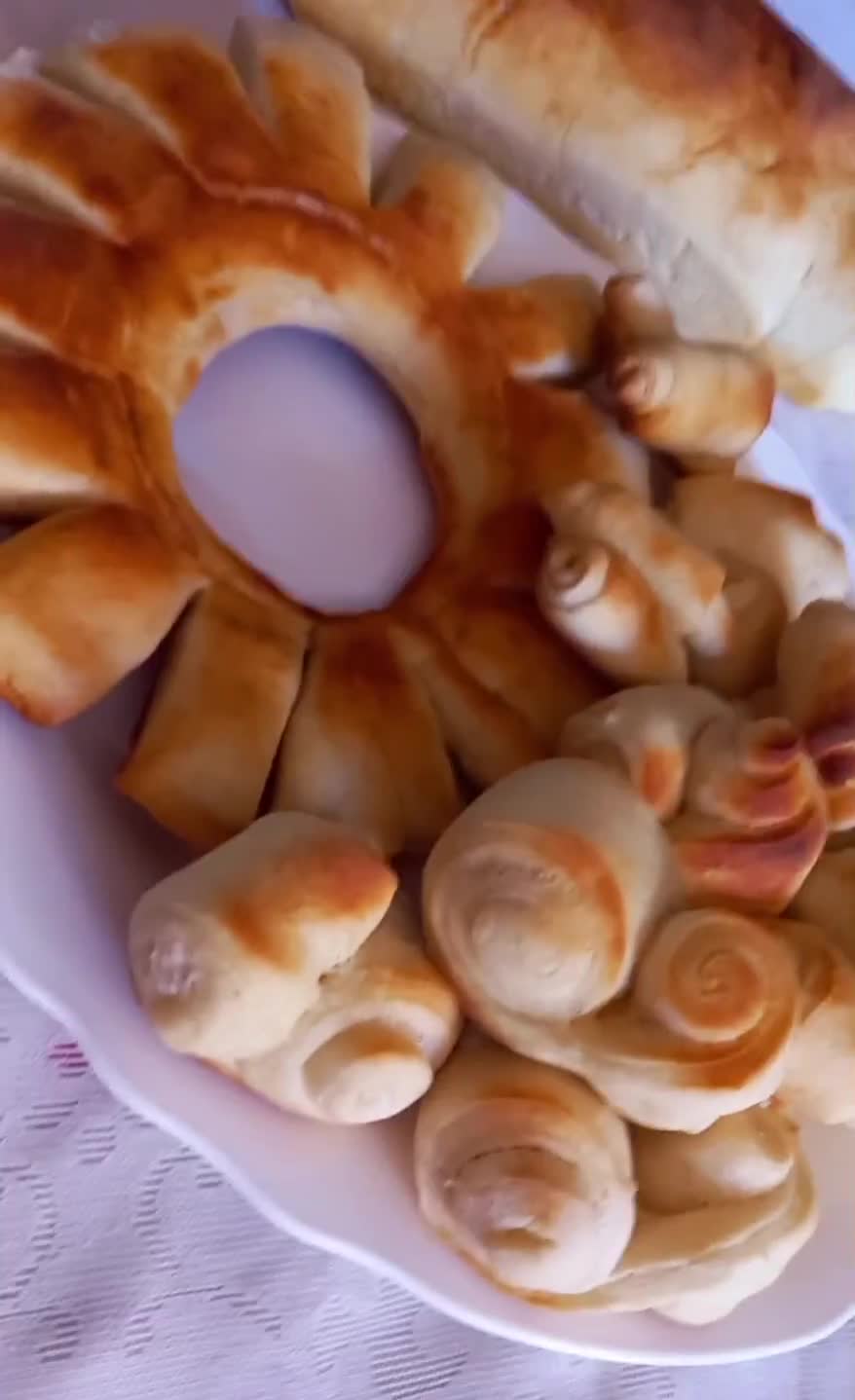 Foto del paso 8 de la receta: Cremona y Cuernitos (Súper Fácil)🥳