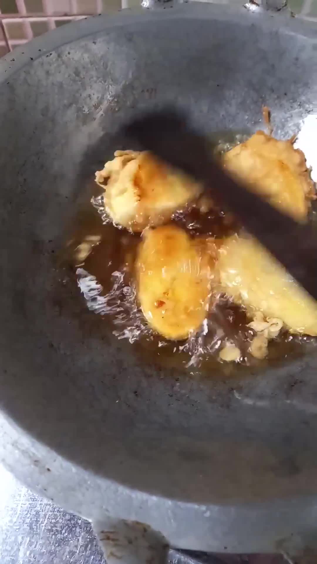 Foto langkah ke 3 dari resep Pisang Tanduk Goreng.