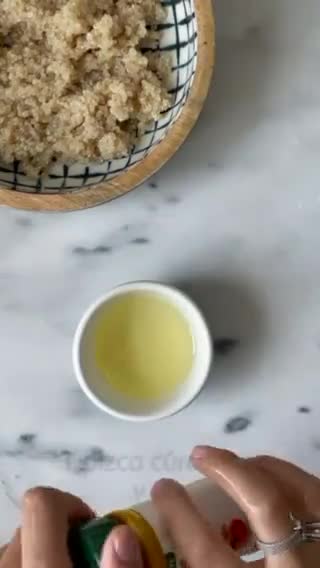 Foto del paso 1 de la receta: Yakimeshi de quinoa con pechuga de pollo