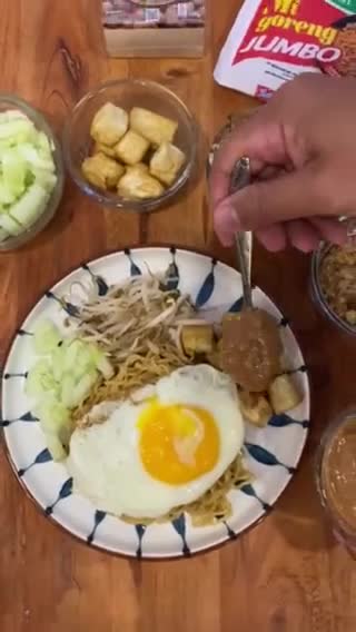 Foto langkah ke 3 dari resep Ketoprak Indomie Viral.