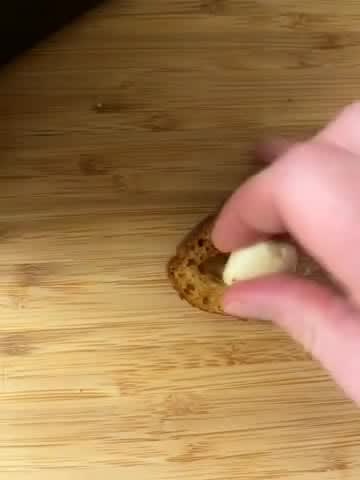 Une image de l'étape 3 de Croûtons à l’ail à l'air fryer.