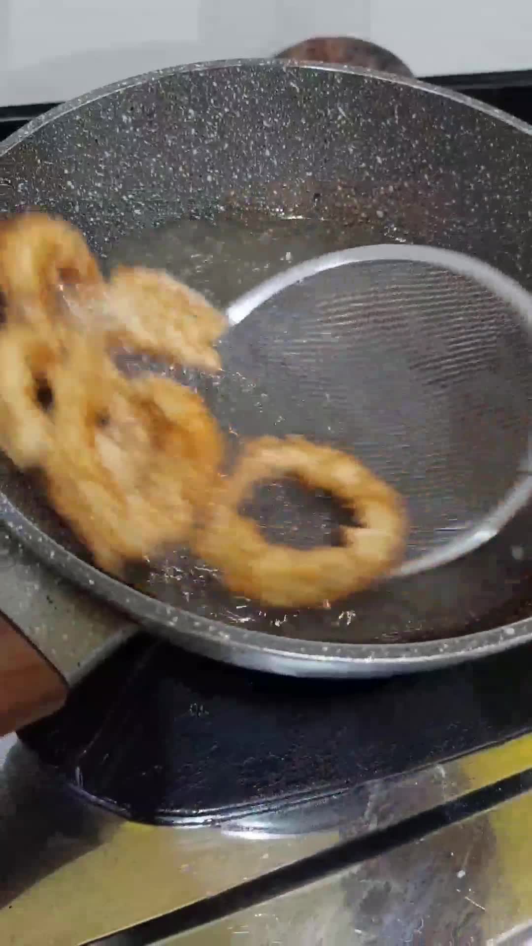 Foto langkah ke 2 dari resep Onion Rings (588).