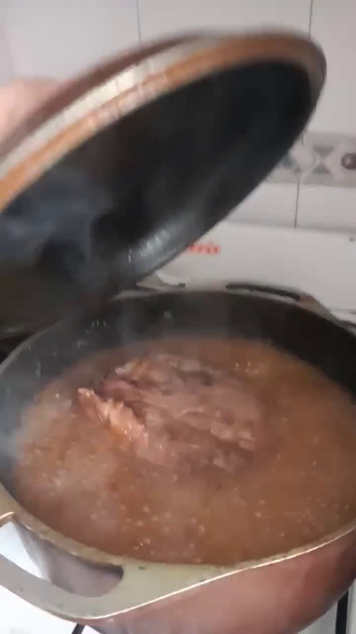 Foto del paso 3 de la receta: Bondiola de cerdo a la cerveza negra