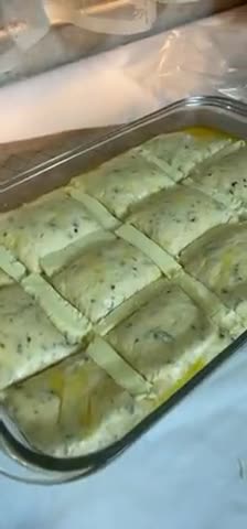 صورة لخطوة 7 من وصفة فطيره بالاعشاب العطريه الجافه
