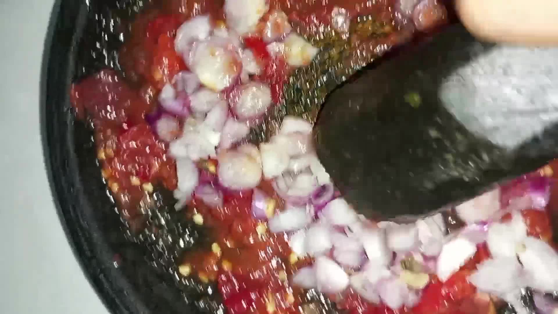 Foto langkah ke 3 dari resep Sambal Matah ala Bu Tien Soeharto.