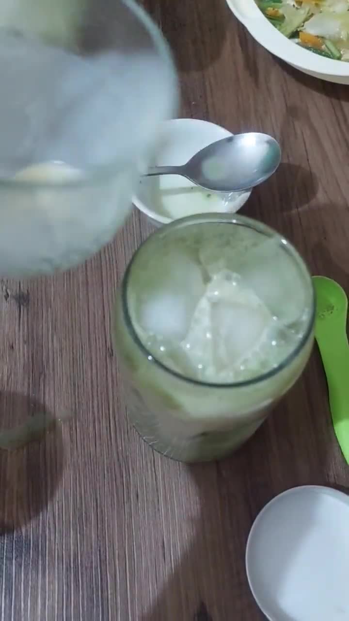 Foto langkah ke 4 dari resep Matcha Latte.