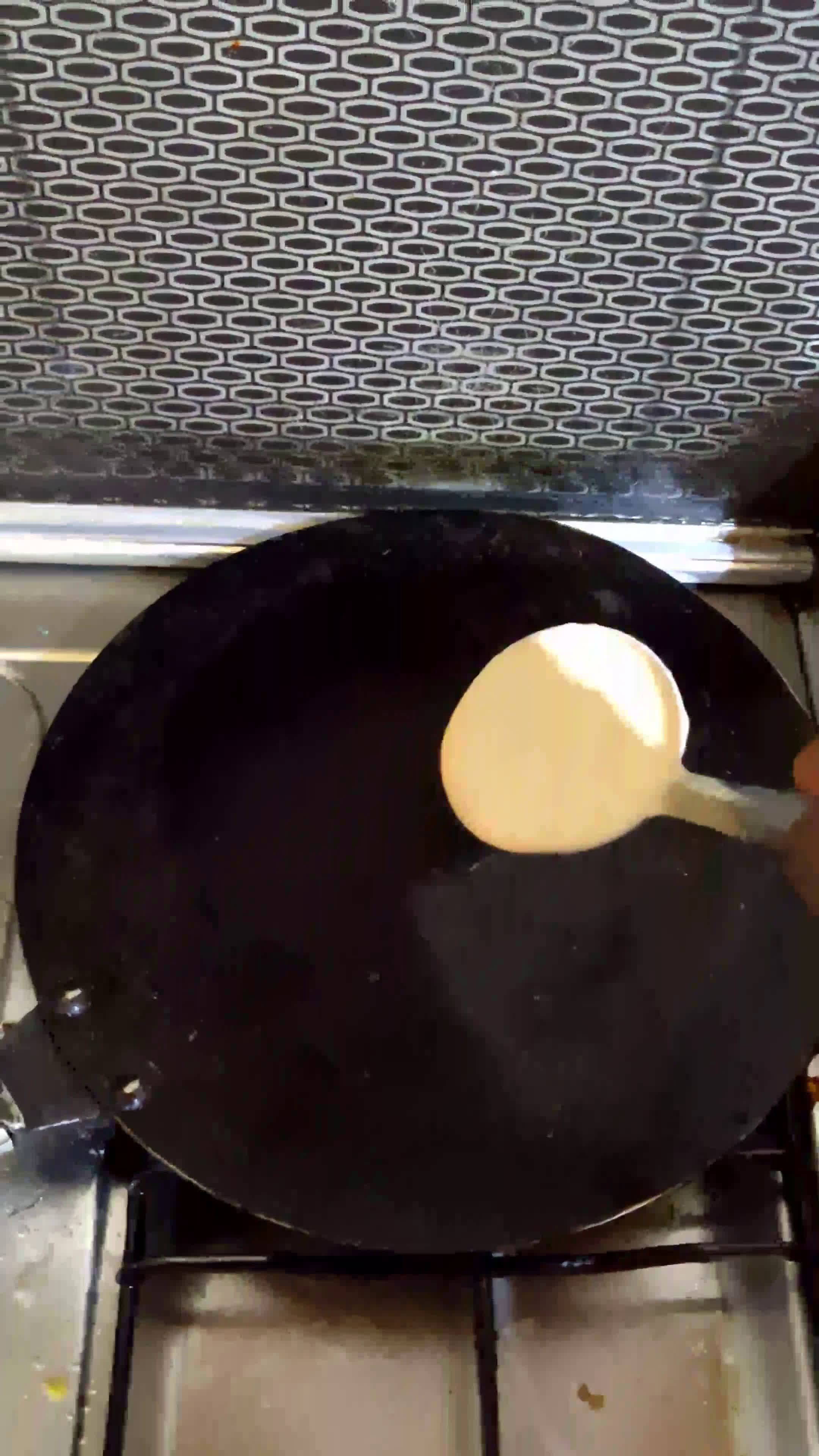 A picture of step 4 of Banana Pancake.