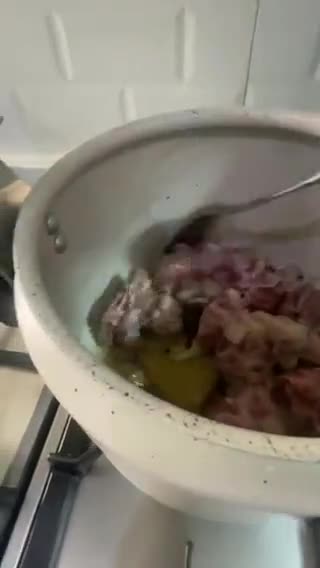 صورة لخطوة 1 من وصفة كبسة ارز باللحم