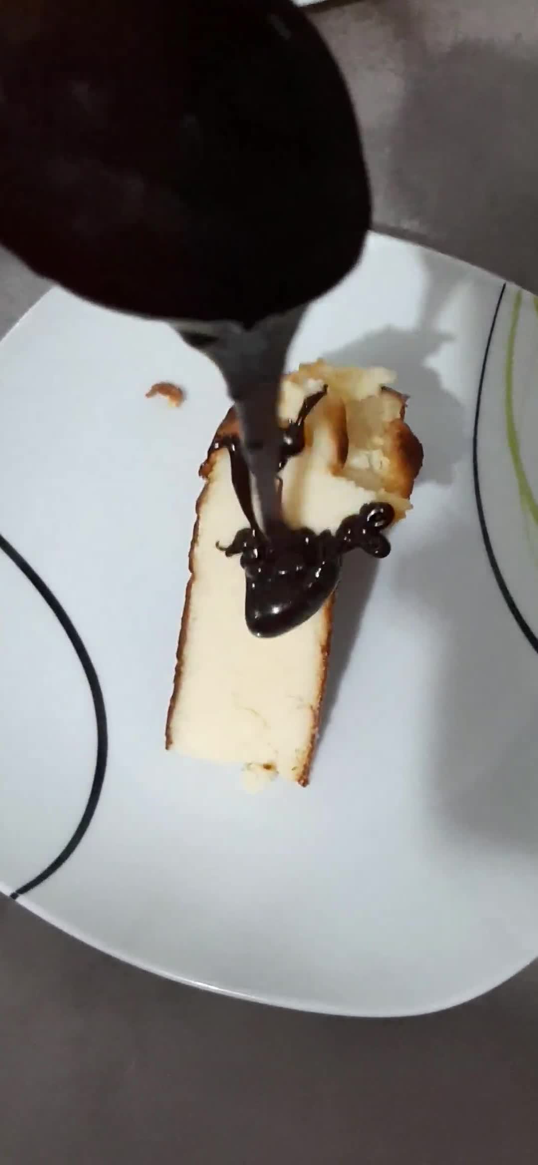 صورة لخطوة 7 من وصفة تشيز كيك سان سيباستيان🥧😋